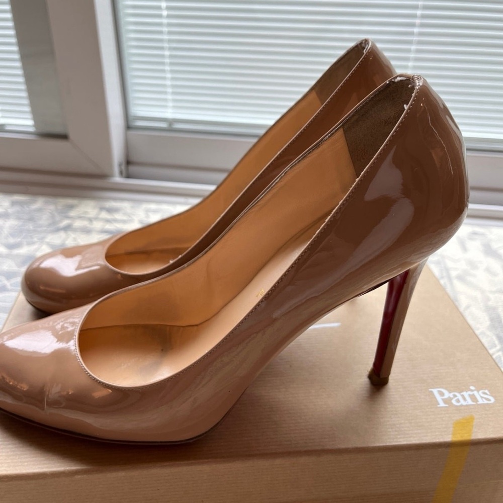 Christian Louboutin Simple Pump Size 40